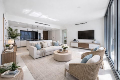 Condo in Miami, Florida, 2 bedrooms № 2248005 - photo 14