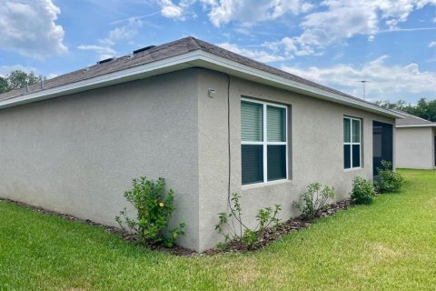 House in Edgewater, Florida 4 bedrooms, 207.36 sq.m. № 1687292 - photo 24