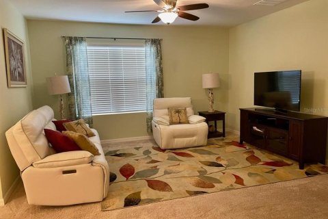 House in Edgewater, Florida 4 bedrooms, 207.36 sq.m. № 1687292 - photo 2