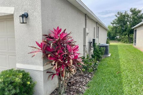 House in Edgewater, Florida 4 bedrooms, 207.36 sq.m. № 1687292 - photo 25