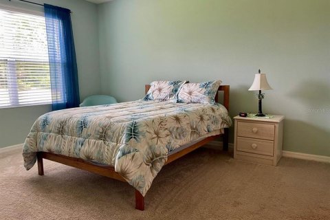 House in Edgewater, Florida 4 bedrooms, 207.36 sq.m. № 1687292 - photo 11