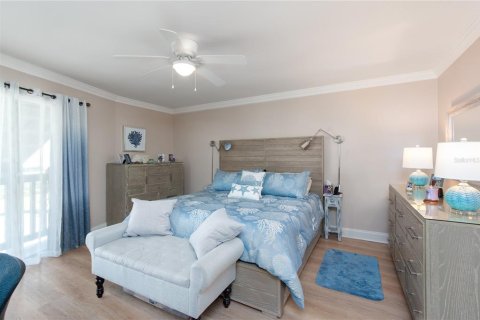 Townhouse in Clearwater, Florida 2 bedrooms, 118.91 sq.m. № 2201015 - photo 10