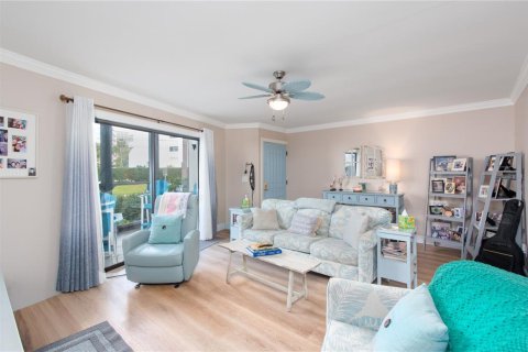 Townhouse in Clearwater, Florida 2 bedrooms, 118.91 sq.m. № 2201015 - photo 3