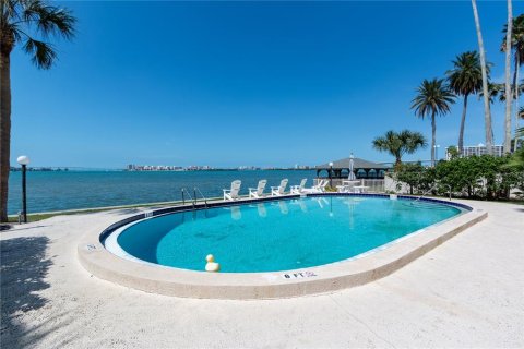 Townhouse in Clearwater, Florida 2 bedrooms, 118.91 sq.m. № 2201015 - photo 22