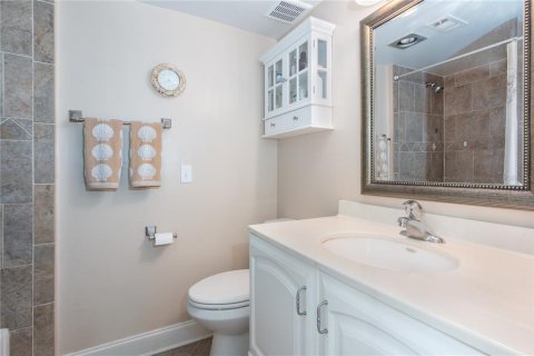 Townhouse in Clearwater, Florida 2 bedrooms, 118.91 sq.m. № 2201015 - photo 11