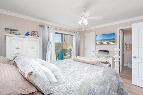 Townhouse in Clearwater, Florida 2 bedrooms, 118.91 sq.m. № 2201015 - photo 12
