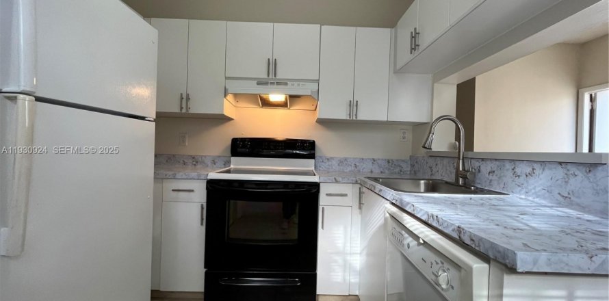 Кондоминиум с 3 спальнями в Дирфилд-Бич, Флорида № 1989715