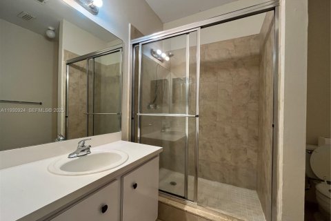 Снять в аренду кондоминиум в Дирфилд-Бич, Флорида 3 спальни, 90.49м2, № 1989715 - фото 11