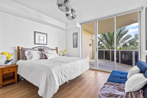 Condo in Fort Lauderdale, Florida, 3 bedrooms № 2413188 - photo 23