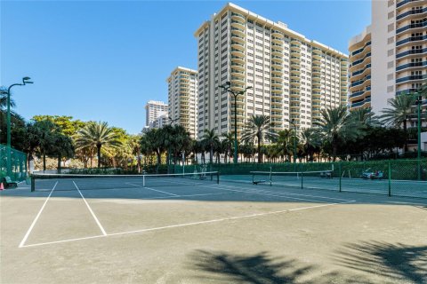Condo in Fort Lauderdale, Florida, 3 bedrooms № 2413188 - photo 28