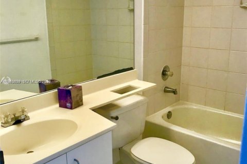 Copropriété à louer à Aventura, Floride: 1 chambre, 84.54 m2 № 2024265 - photo 8