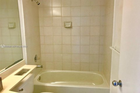 Copropriété à louer à Aventura, Floride: 1 chambre, 84.54 m2 № 2024265 - photo 7