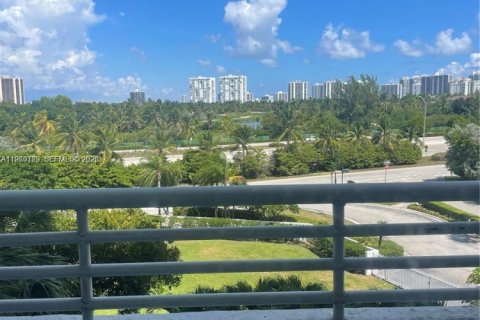 Copropriété à louer à Aventura, Floride: 1 chambre, 84.54 m2 № 2024265 - photo 19