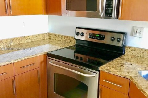 Copropriété à louer à Aventura, Floride: 1 chambre, 84.54 m2 № 2024265 - photo 2