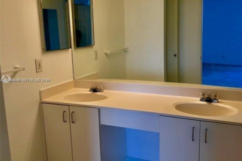 Copropriété à louer à Aventura, Floride: 1 chambre, 84.54 m2 № 2024265 - photo 5