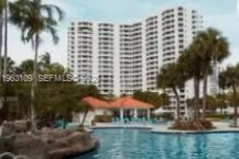 Copropriété à louer à Aventura, Floride: 1 chambre, 84.54 m2 № 2024265 - photo 17