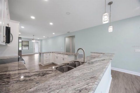 Villa ou maison à vendre à Saint Petersburg, Floride: 3 chambres, 163.42 m2 № 1810836 - photo 8