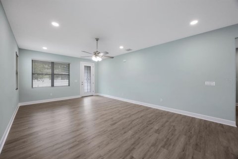 Villa ou maison à vendre à Saint Petersburg, Floride: 3 chambres, 163.42 m2 № 1810836 - photo 2