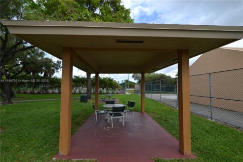 Copropriété à louer à Miami, Floride: 2 chambres, 89.65 m2 № 1840899 - photo 18