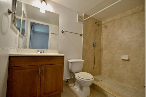 Copropriété à louer à Miami, Floride: 2 chambres, 89.65 m2 № 1840899 - photo 7