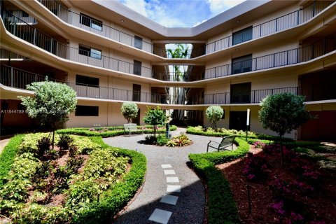 Copropriété à louer à Miami, Floride: 2 chambres, 89.65 m2 № 1840899 - photo 21