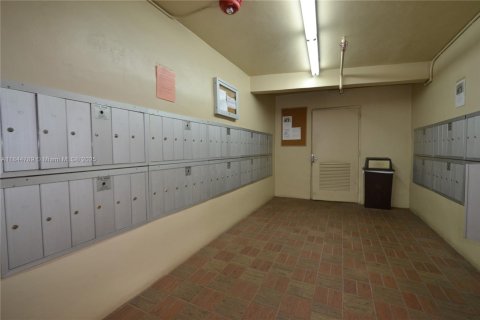 Copropriété à louer à Miami, Floride: 2 chambres, 89.65 m2 № 1840899 - photo 17