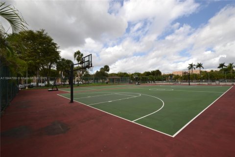 Copropriété à louer à Miami, Floride: 2 chambres, 89.65 m2 № 1840899 - photo 15