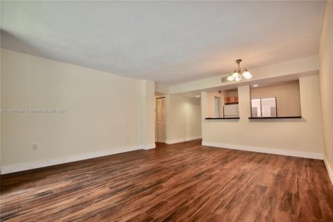 Copropriété à louer à Miami, Floride: 2 chambres, 89.65 m2 № 1840899 - photo 2