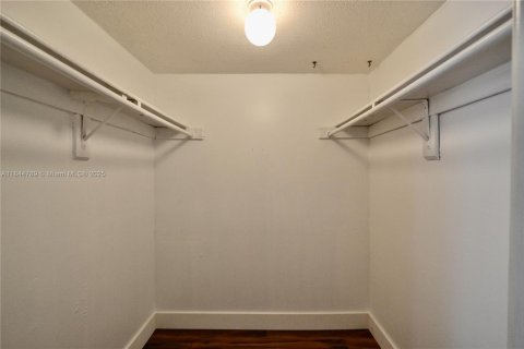 Copropriété à louer à Miami, Floride: 2 chambres, 89.65 m2 № 1840899 - photo 8