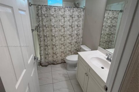 House in Port St. Lucie, Florida 6 bedrooms, 337.05 sq.m. № 1944960 - photo 13