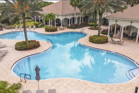 House in Port St. Lucie, Florida 6 bedrooms, 337.05 sq.m. № 1944960 - photo 26