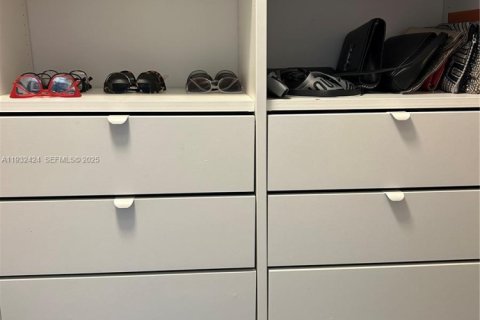 Снять в аренду кондоминиум в Майами-Бич, Флорида 2 спальни, 104.98м2, № 2034809 - фото 7