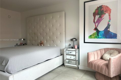Снять в аренду кондоминиум в Майами-Бич, Флорида 2 спальни, 104.98м2, № 2034809 - фото 20