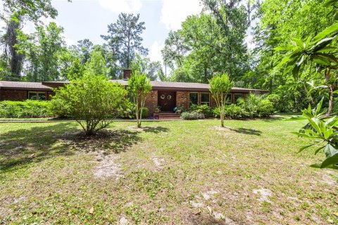 Casa en venta en Gainesville, Florida, 4 dormitorios, 271.74 m2 № 1662137 - foto 1