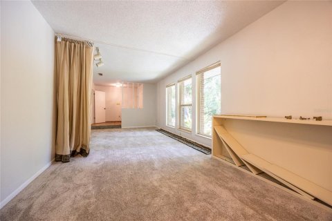 Casa en venta en Gainesville, Florida, 4 dormitorios, 271.74 m2 № 1662137 - foto 2
