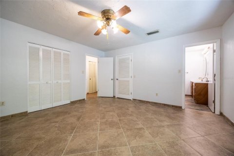 Casa en venta en Gainesville, Florida, 4 dormitorios, 271.74 m2 № 1662137 - foto 27