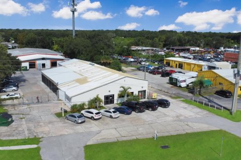 Propiedad comercial en venta en Kissimmee, Florida, 1579.34 m2 № 1909164 - foto 3