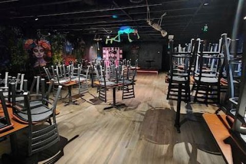 Propiedad comercial en venta en Palm Springs, Florida № 2053924 - foto 22