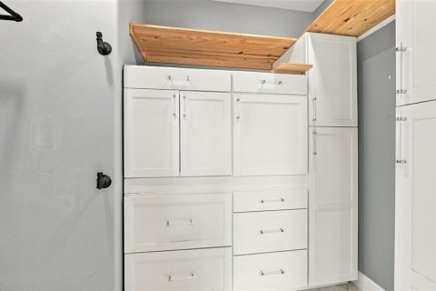 Купить виллу или дом в Норт-Порт, Флорида 6 комнат, 160.54м2, № 2430518 - фото 29