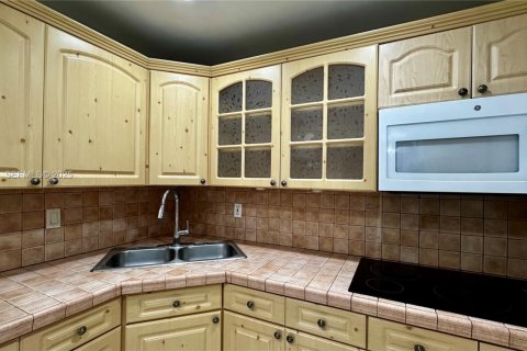 Снять в аренду кондоминиум в Майами, Флорида 2 спальни, 71.35м2, № 1987739 - фото 14