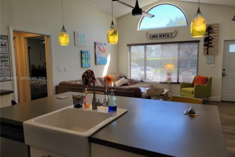 Купить коммерческую недвижимость в Делрей-Бич, Флорида 298.22м2, № 2003204 - фото 16