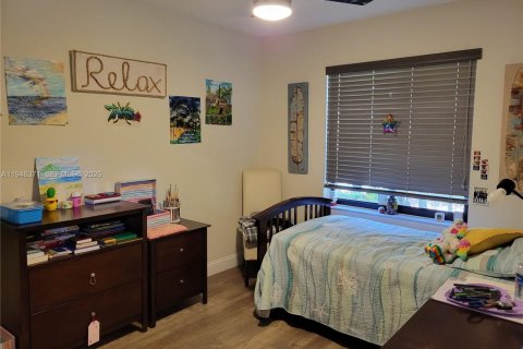 Купить коммерческую недвижимость в Делрей-Бич, Флорида 298.22м2, № 2003204 - фото 24