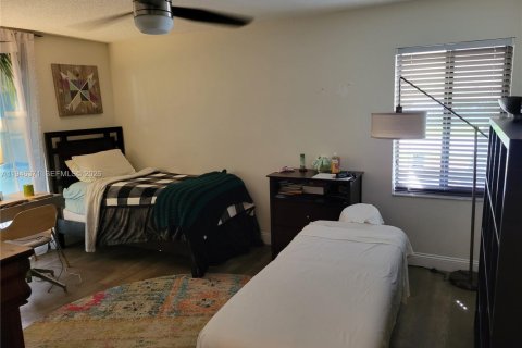 Купить коммерческую недвижимость в Делрей-Бич, Флорида 298.22м2, № 2003204 - фото 21