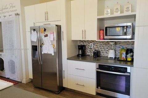 Купить коммерческую недвижимость в Делрей-Бич, Флорида 298.22м2, № 2003204 - фото 23