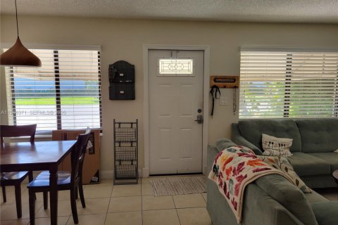 Купить коммерческую недвижимость в Делрей-Бич, Флорида 298.22м2, № 2003204 - фото 25