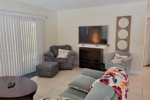 Купить коммерческую недвижимость в Делрей-Бич, Флорида 298.22м2, № 2003204 - фото 28