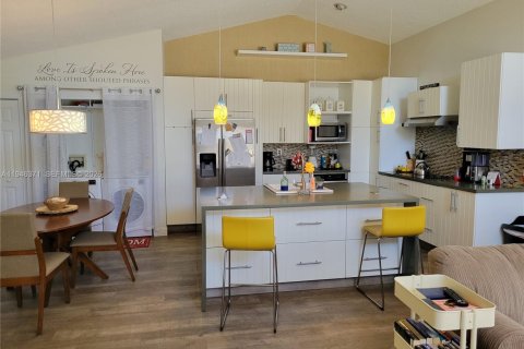 Купить коммерческую недвижимость в Делрей-Бич, Флорида 298.22м2, № 2003204 - фото 14