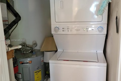 Купить коммерческую недвижимость в Делрей-Бич, Флорида 298.22м2, № 2003204 - фото 5