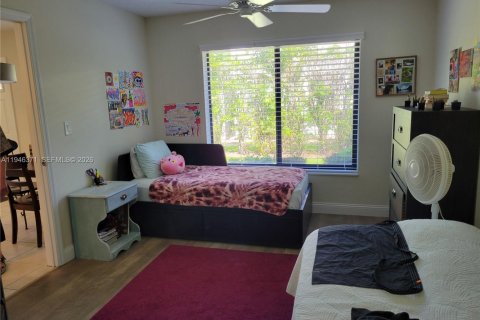 Купить коммерческую недвижимость в Делрей-Бич, Флорида 298.22м2, № 2003204 - фото 8