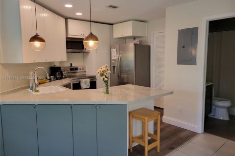 Купить коммерческую недвижимость в Делрей-Бич, Флорида 298.22м2, № 2003204 - фото 4